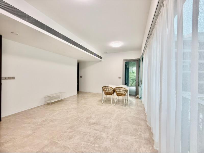 Condominium for Sale: D04, 097991