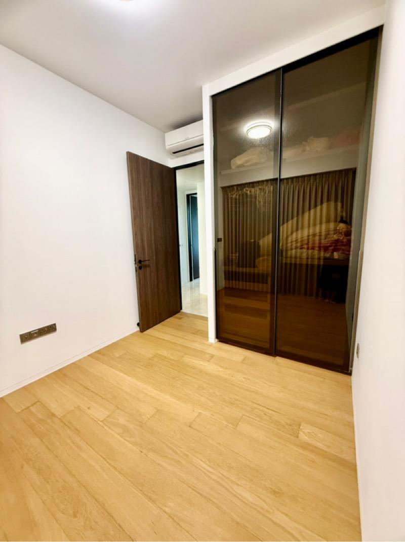 Condominium for Sale: D04, 097991