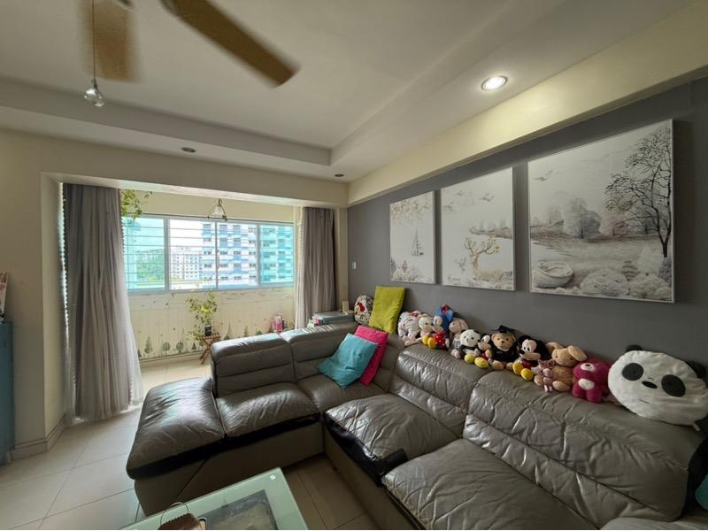 Prop-GPT: HDB Apartment: D27  501A Wellington Circle