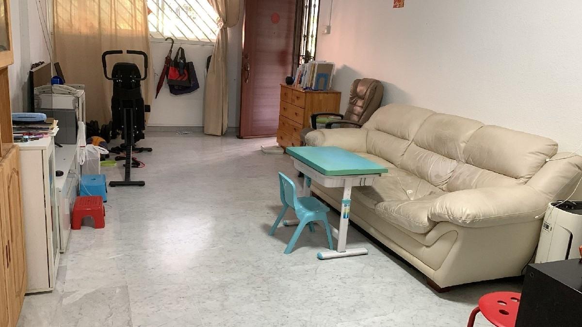 Prop-GPT: HDB Apartment: D18  112 Tampines Street 11