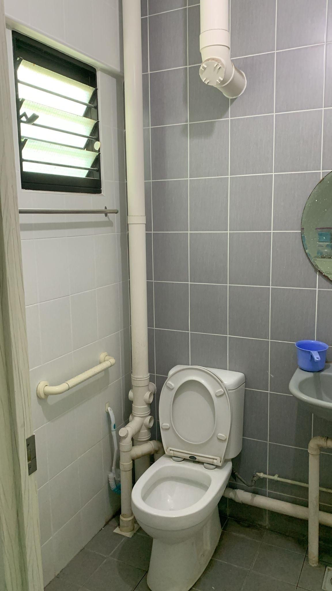 112 Tampines Street 11 HDB Apartment For Sale, $495,000, 2 Bed 2 Bath 807 sqft $613.00 psf