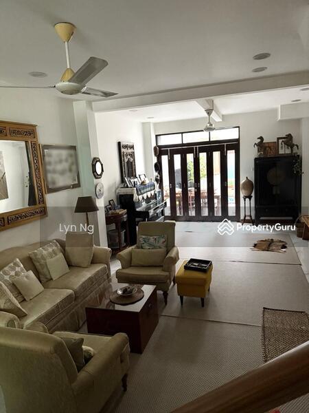 Prop-GPT: Terrace: D20  D20 Renovated 3.5 Storey Freehold Terrace @Thomson Road, 1km to Ai Tong School, Cat High