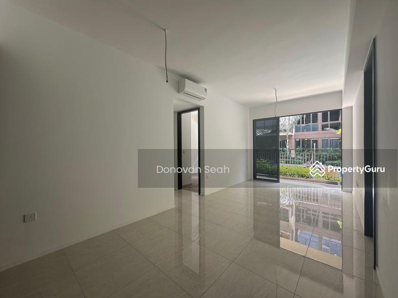Prop-GPT: Condominium: D27 Yishun The Watergardens at Canberra