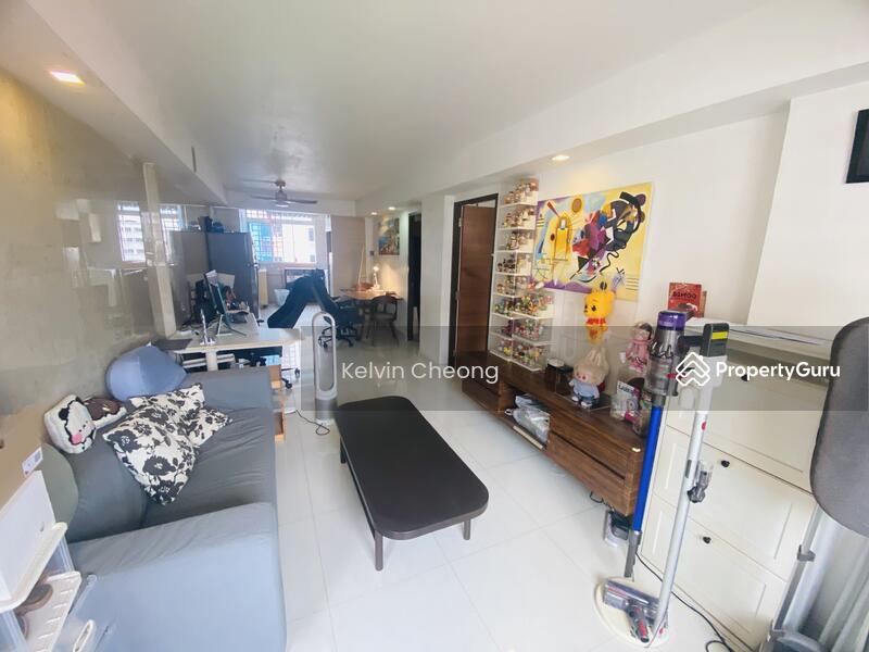 Prop-GPT: HDB Flat: D19  619 Hougang Avenue 8