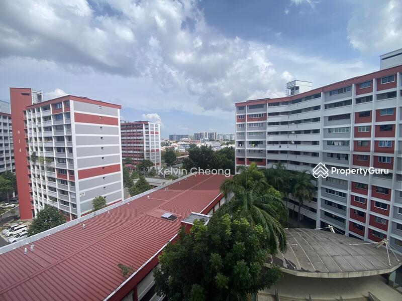 619 Hougang Avenue 8