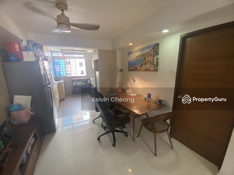 619 Hougang Avenue 8