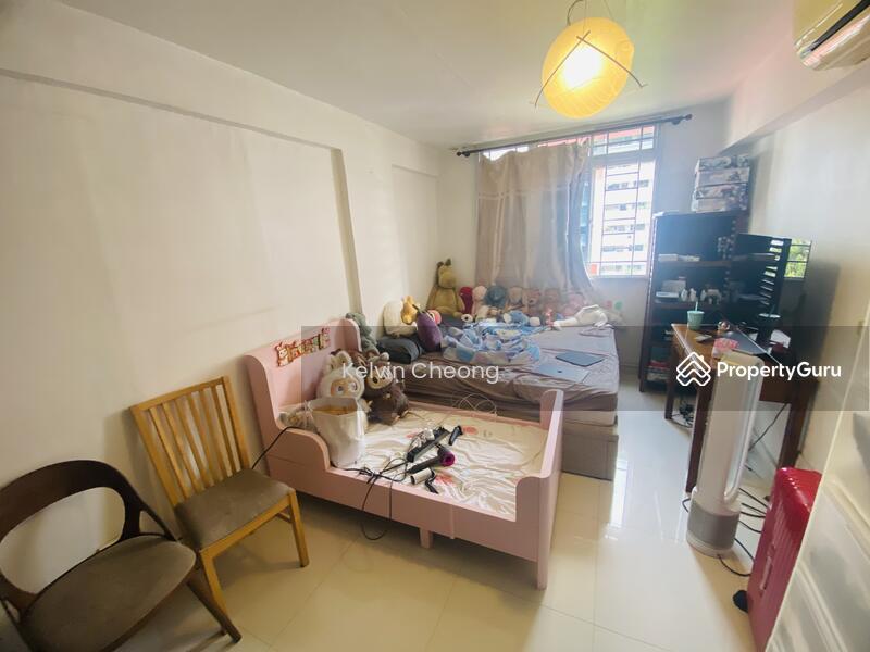 619 Hougang Avenue 8