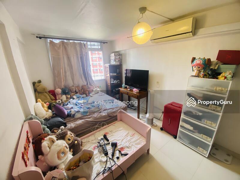 619 Hougang Avenue 8