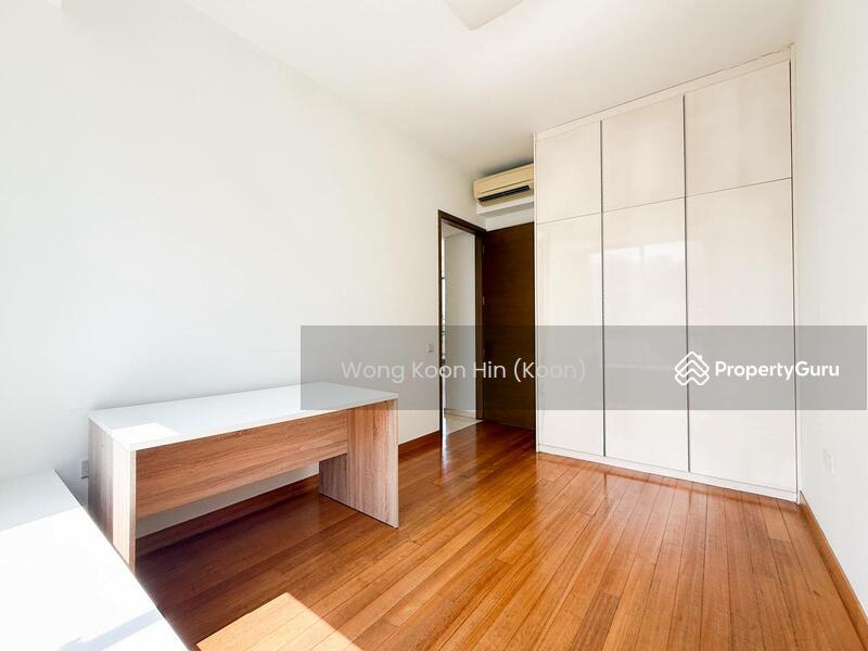 Condominium for Sale: D09, 238002