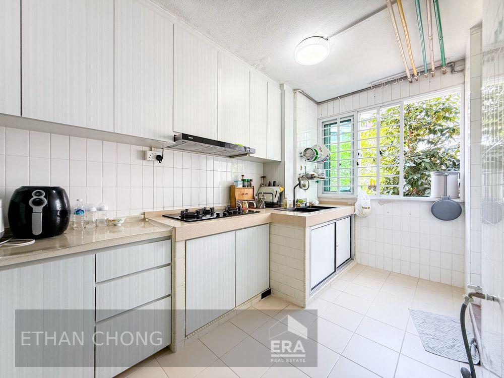 Prop-GPT: HDB - 3 room: D22 Boon Lay 923 Jurong West Street 92