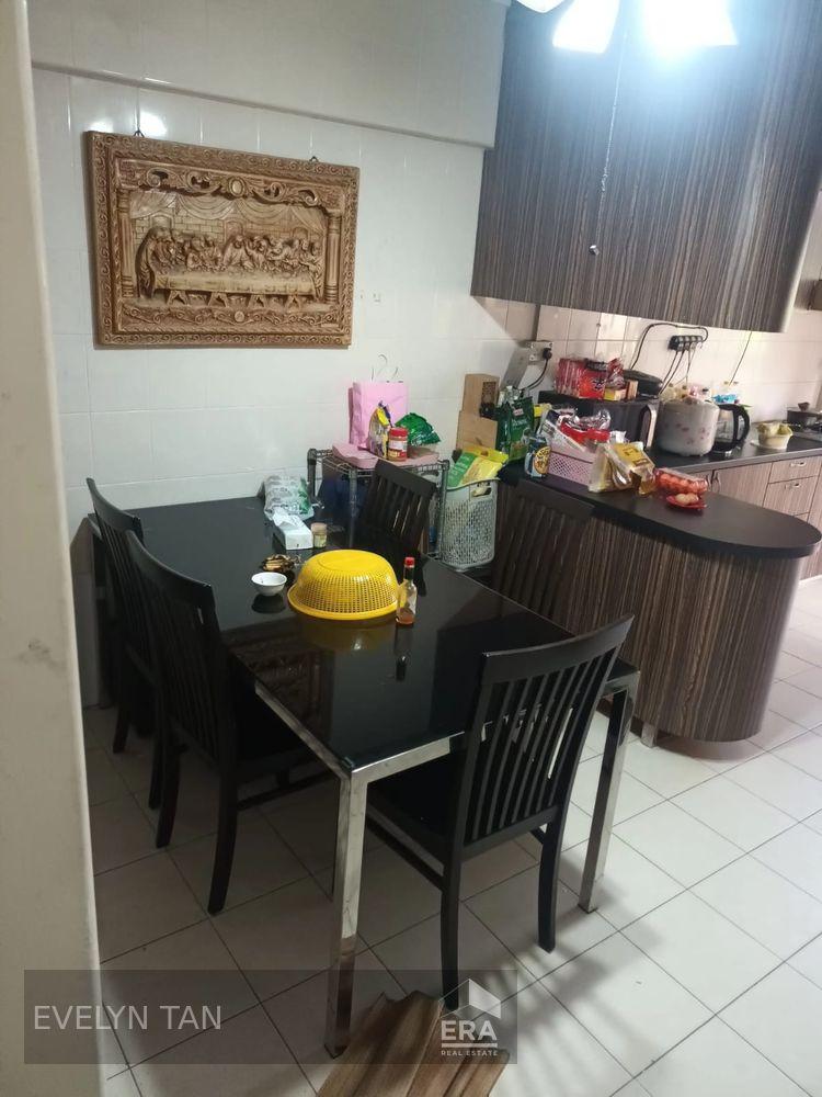 HDB - 2 room for Sale: Pandan Gardens, Jurong East, D22, 600415