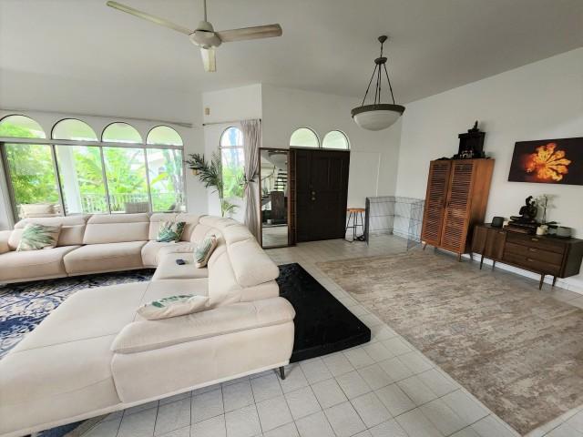 Prop-GPT: Bungalow: D11  Bungalow house elevated ground near acs primary chij primary