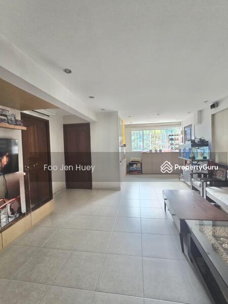 Prop-GPT: HDB Flat: D16  135 Bedok North Street 2