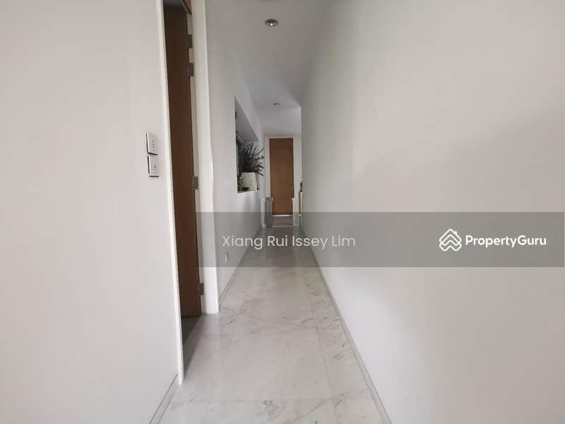 Condominium for Sale: D04, 098449