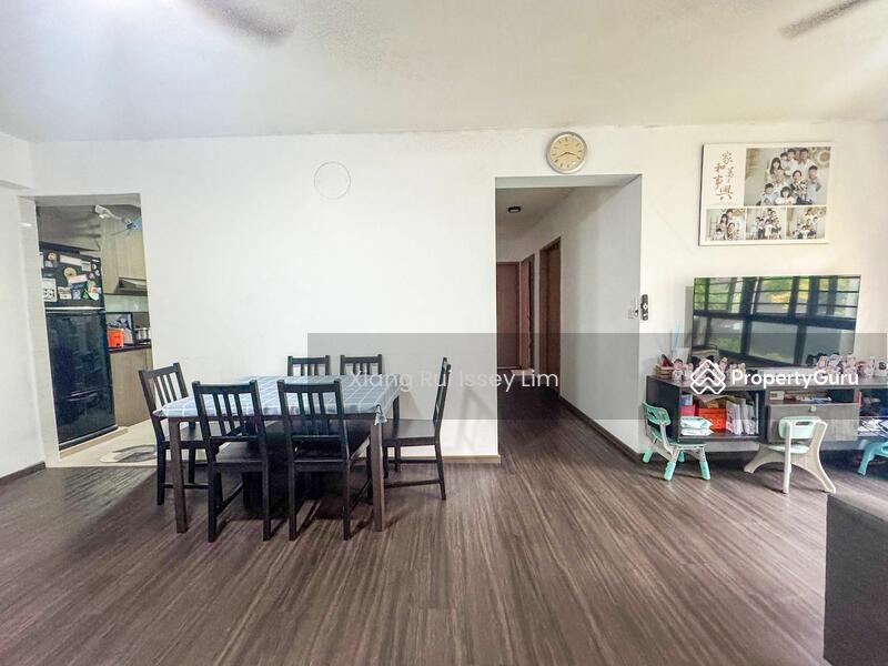 Prop-GPT: HDB Flat: D27 Yishun 478C Yishun Street 44