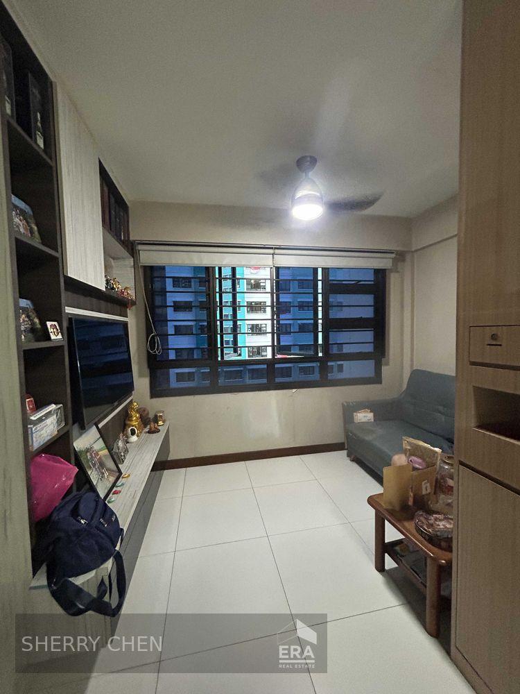 HDB - 2 room for Sale: Segar Road, Bukit Panjang, D23, 671550