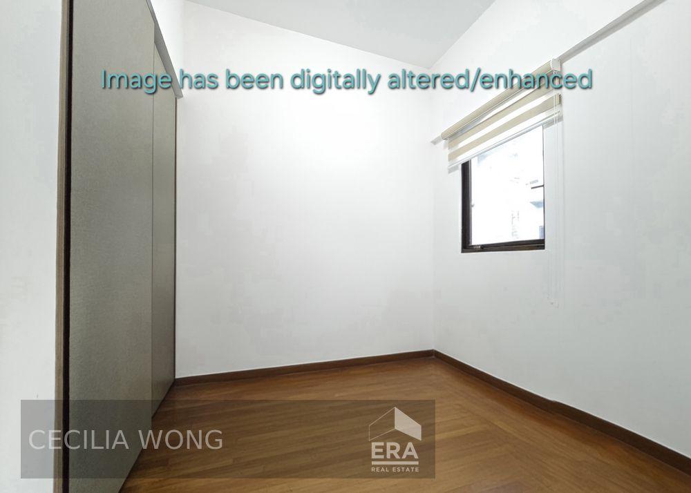 4-bedroom Strata Landed for Sale (with Private Carpark Space)