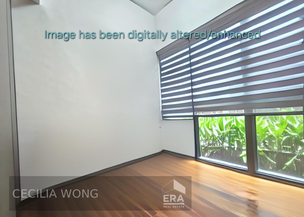 4-bedroom Strata Landed for Sale (with Private Carpark Space)