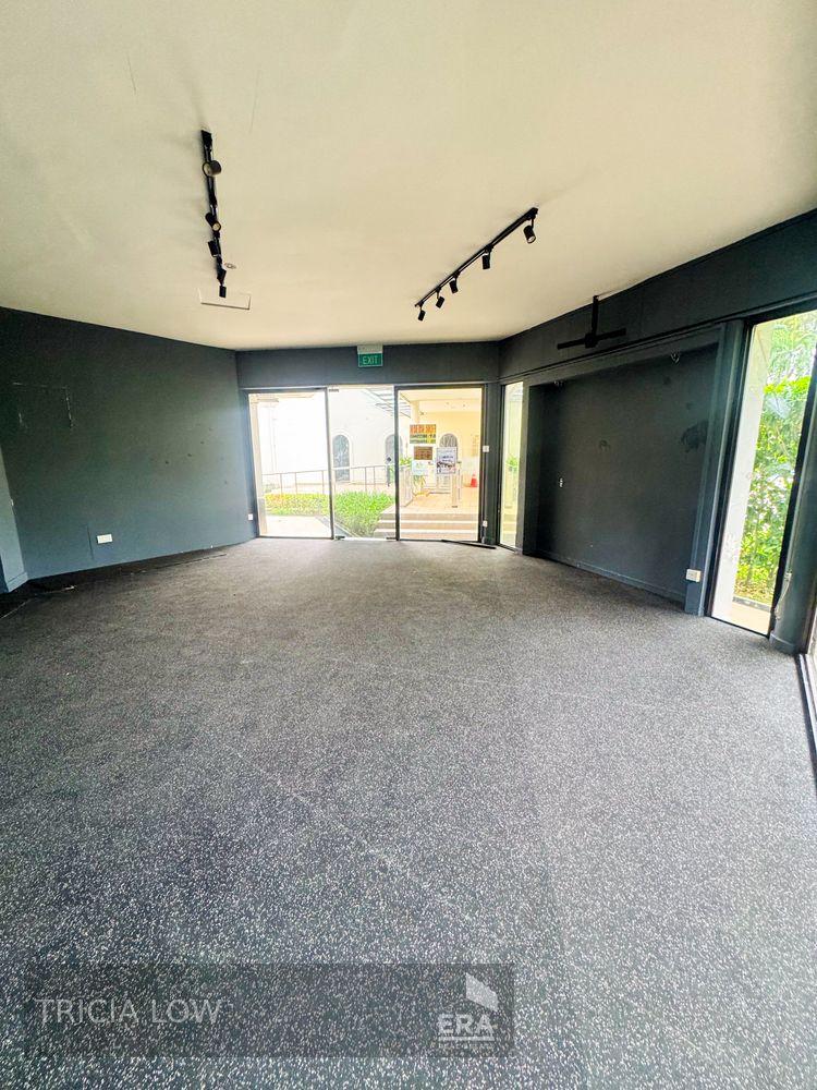 Freehold Retail Shop for Sale and Rent, High Footfall Location!