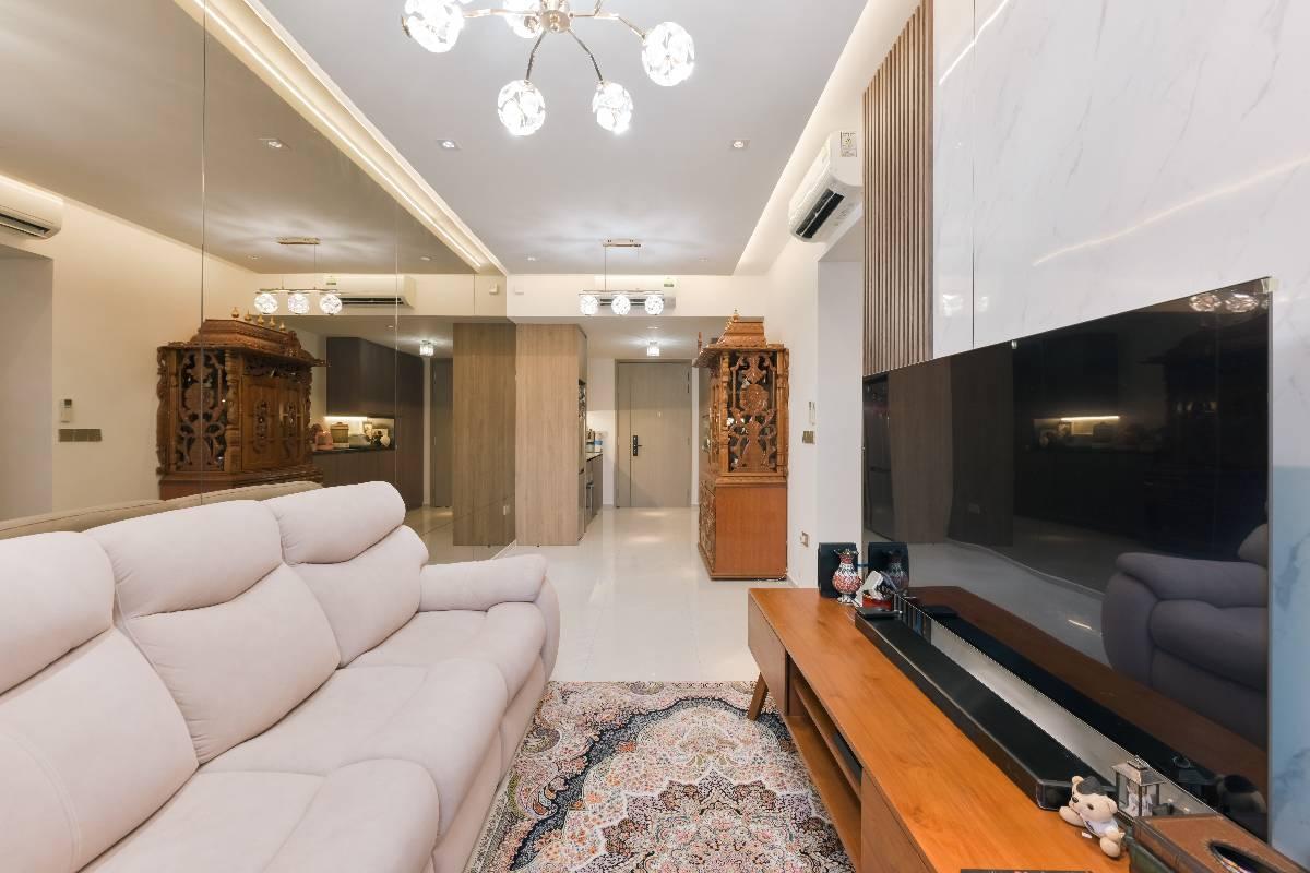 Prop-GPT: Condominium: D23  Dairy Farm Residences