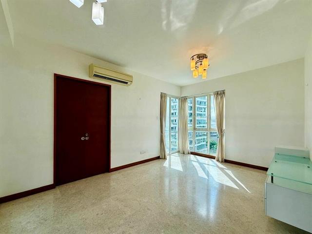 Prop-GPT: Condominium: D15 Marine Parade Cote D'Azur