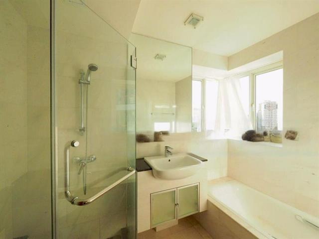 Cote D'Azur Condominium For Sale, $1,700,000, 1 Bed 1 Bath 839 sqft $2,026.00 psf