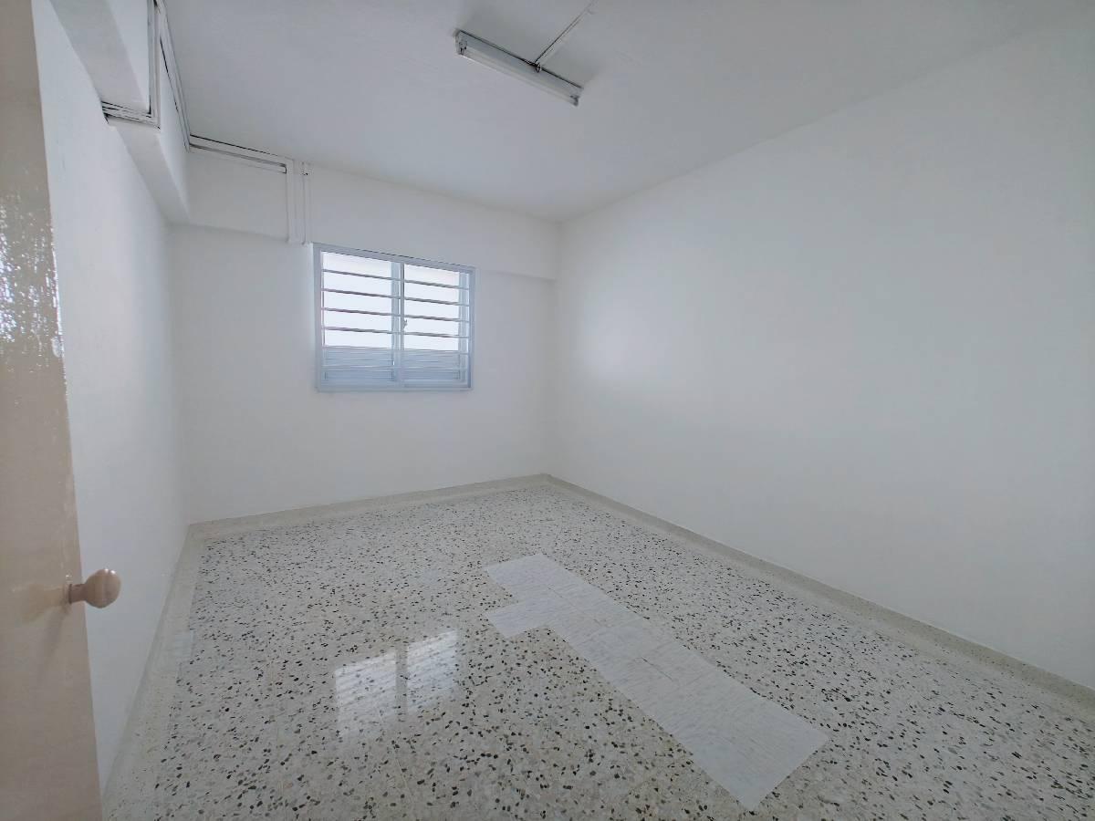 219 Ang Mo Kio Avenue 1 HDB Apartment For Sale, $460,000, 2 Bed 2 Bath 721 sqft $638.00 psf