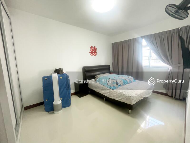 Prop-GPT: HDB Flat: D27 Yishun 511A Yishun Street 51