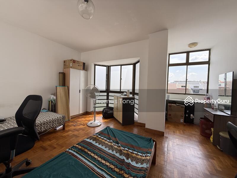 Semi-Detached for Sale: D27, 758615
