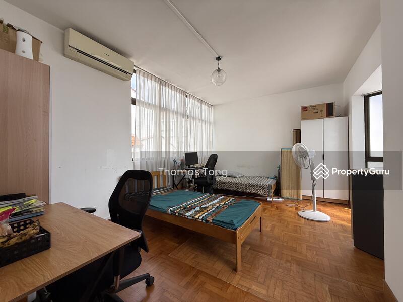 Semi-Detached for Sale: D27, 758615