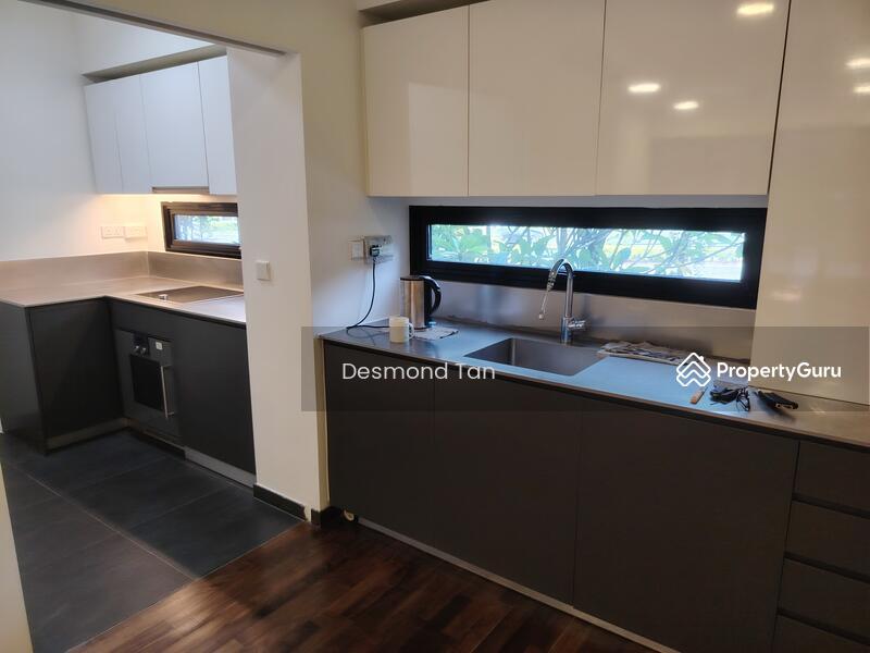 Apartment for Sale: Cairnhill, D09, 229600