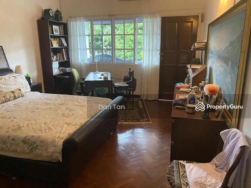 Semi-Detached for Sale: Holland, D10, 279419