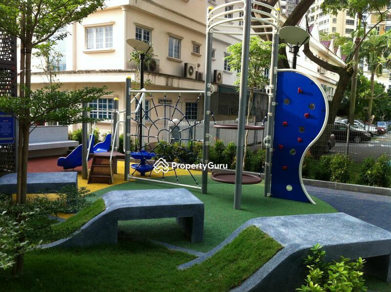 Apartment for Sale: D15, 438051