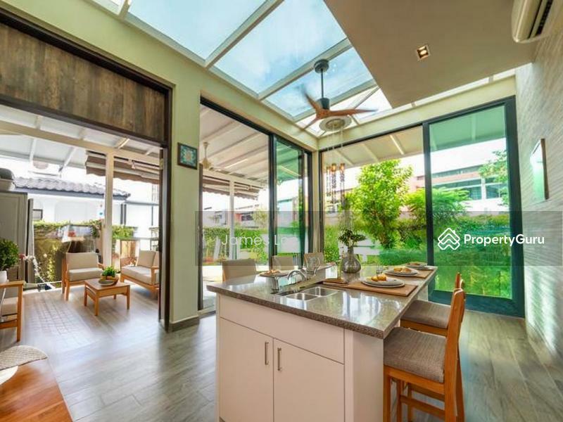 Corner Terrace for Sale: D05, 129026