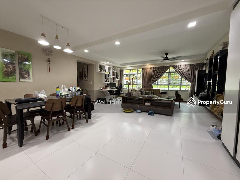 Prop-GPT: HDB Flat: D19  329B Anchorvale Street