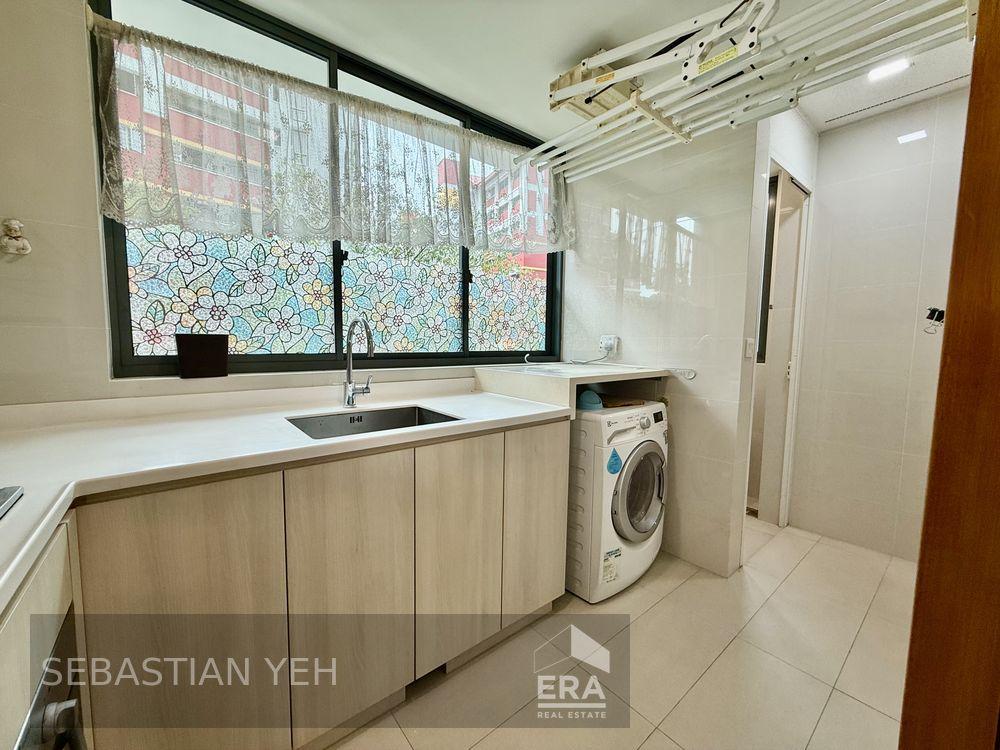 Affordable Thomson Three 4 Bedrooms 4 Bathrooms, 1485 Sqft for Sale