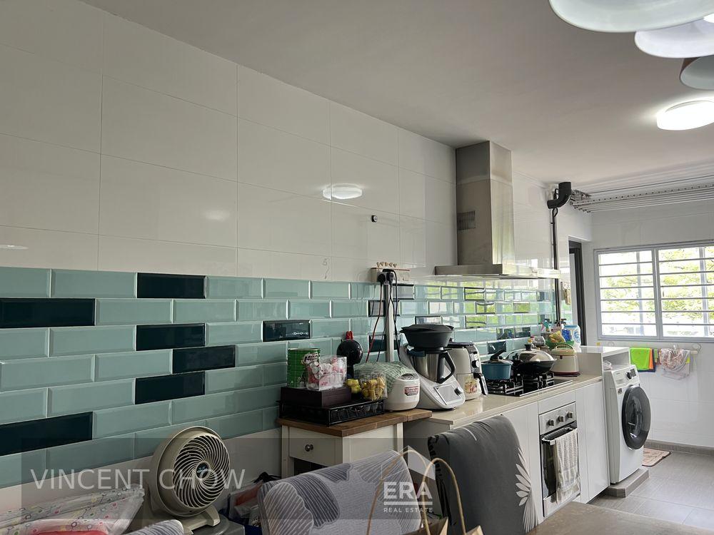 Prop-GPT: HDB - 3 room: D08 Farrer Park 9 Gloucester Road