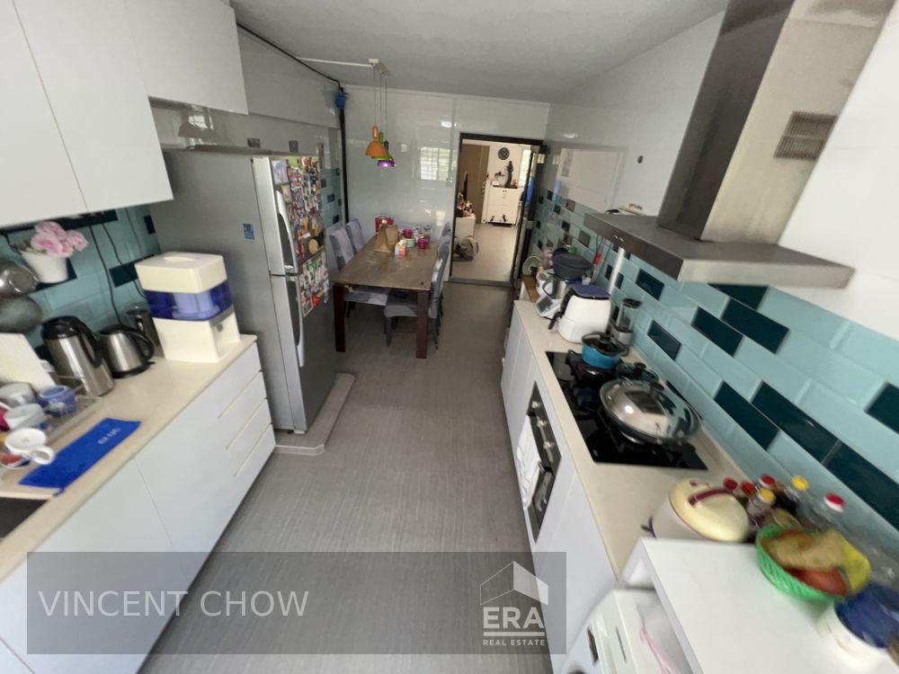 Move in Ready 4 Room Flat Minimal Renovation, Maximum Convenience!