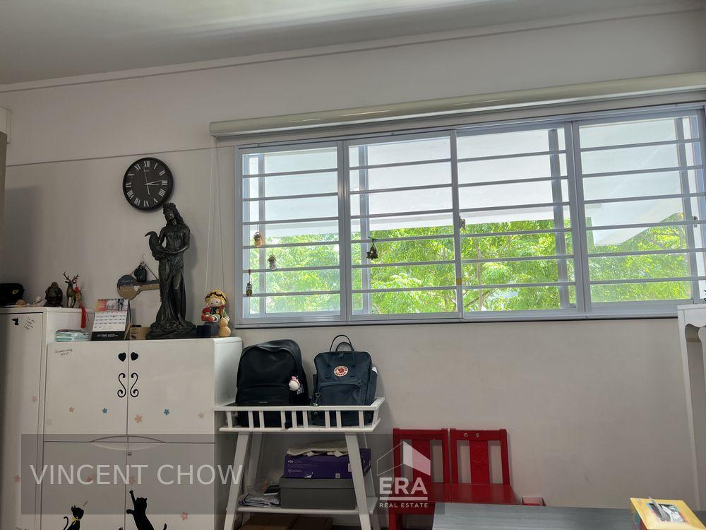 Move in Ready 4 Room Flat Minimal Renovation, Maximum Convenience!