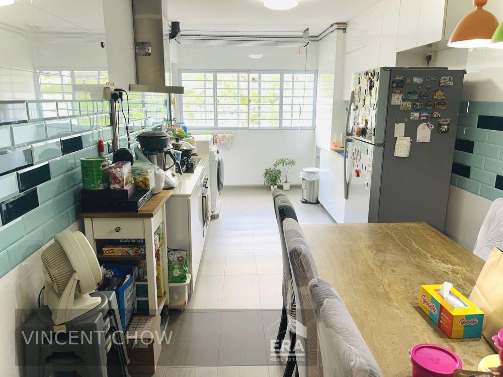 Move in Ready 4 Room Flat Minimal Renovation, Maximum Convenience!