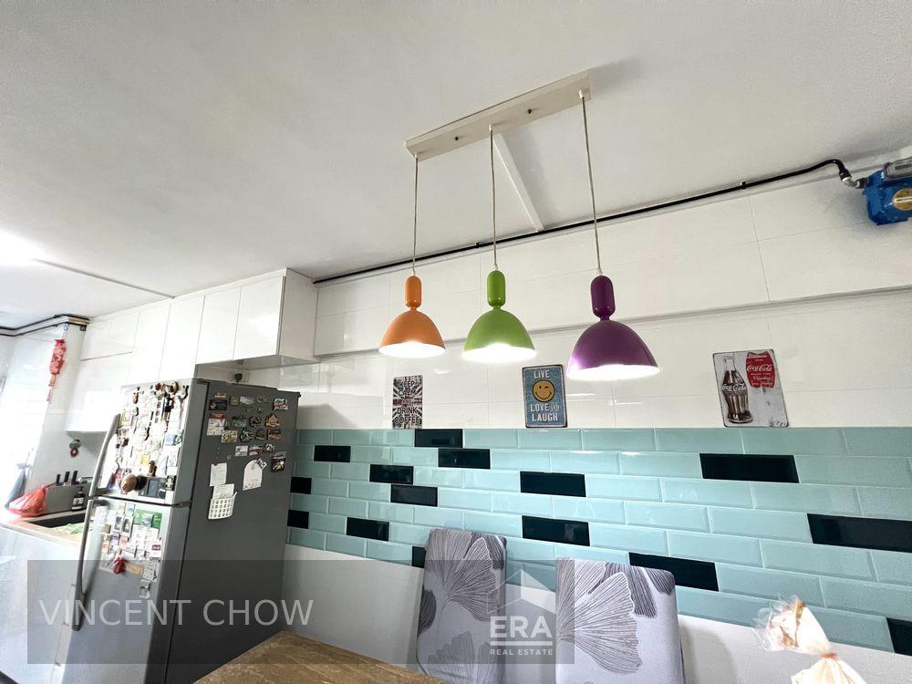 Move in Ready 4 Room Flat Minimal Renovation, Maximum Convenience!