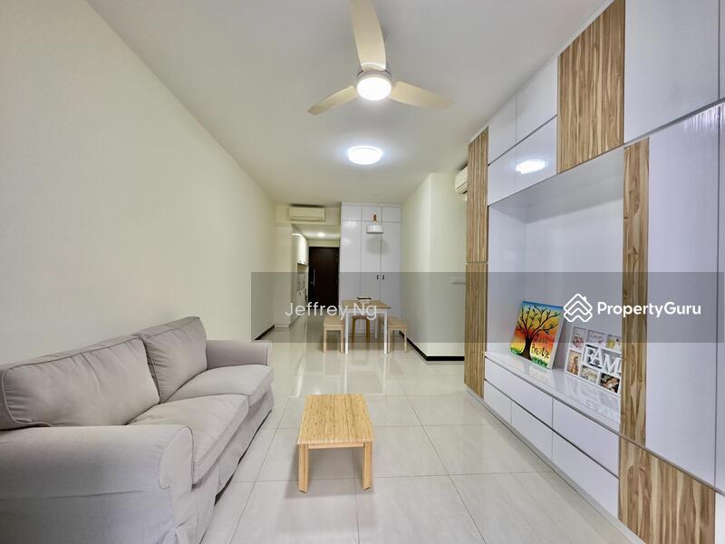 Prop-GPT: Executive Condominium: D22  Lake Life
