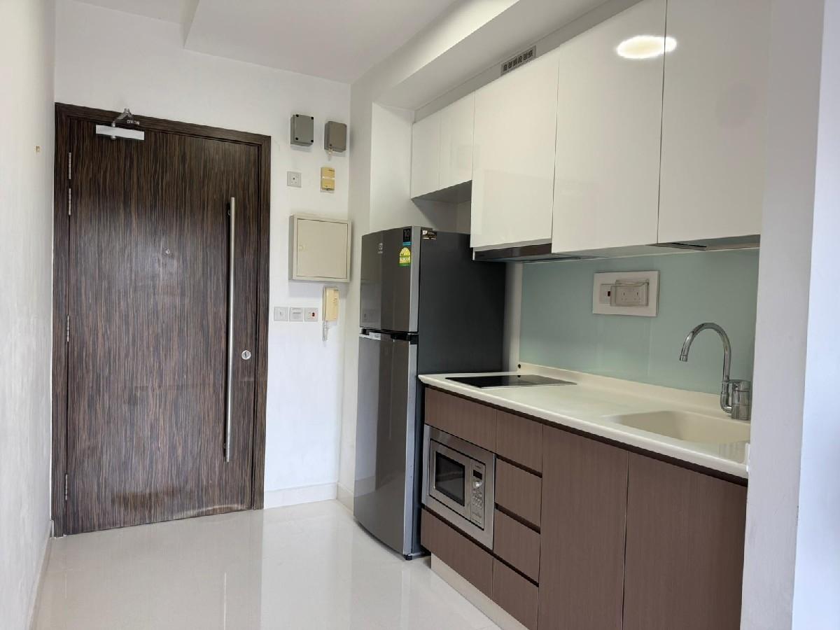 Kensington Square Condominium For Sale, $1,200,000, 2 Bed 2 Bath 614 sqft $1,954.00 psf