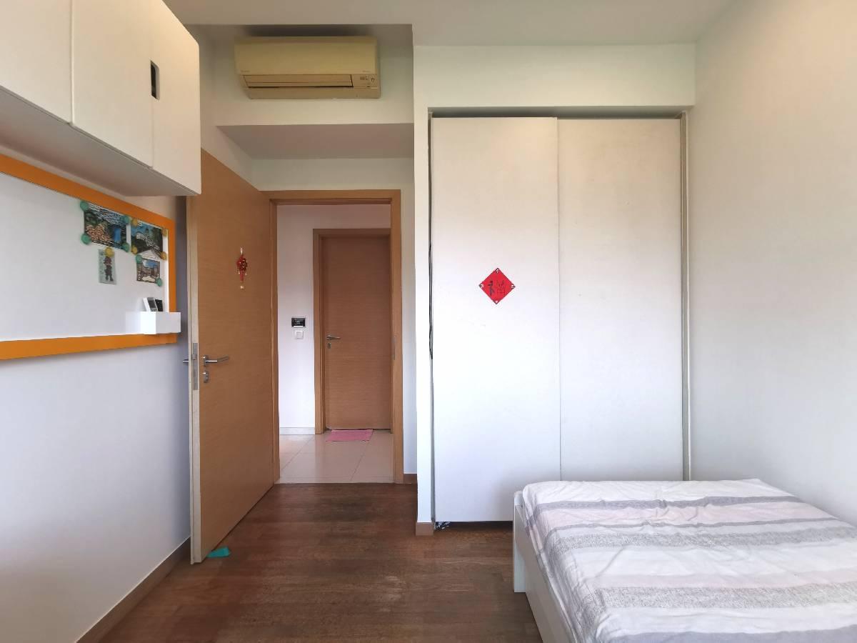 Livia Condominium For Sale, $1,800,000, 3 Bed 3 Bath 1,324 sqft $1,360.00 psf