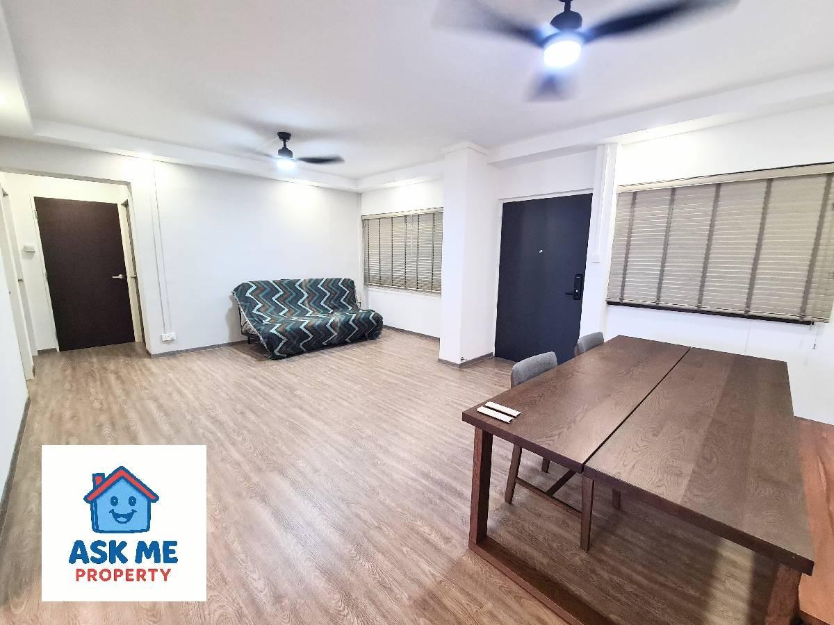 Prop-GPT: HDB Apartment: D25  895A Woodlands Drive 50