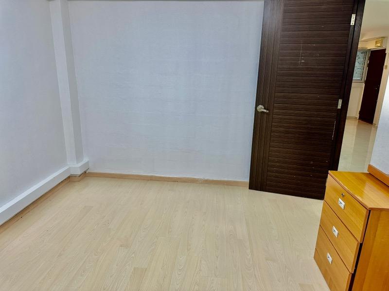 3 Tanjong Pagar Plaza HDB Apartment For Sale, $700,000, 2 Bed 1 Bath 753 sqft $930.00 psf