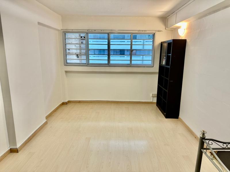 3 Tanjong Pagar Plaza HDB Apartment For Sale, $700,000, 2 Bed 1 Bath 753 sqft $930.00 psf