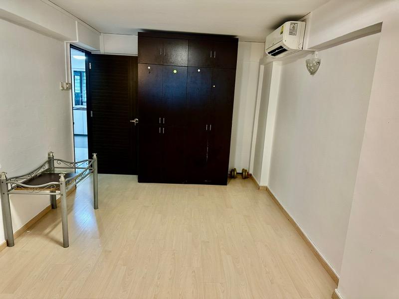 3 Tanjong Pagar Plaza HDB Apartment For Sale, $700,000, 2 Bed 1 Bath 753 sqft $930.00 psf