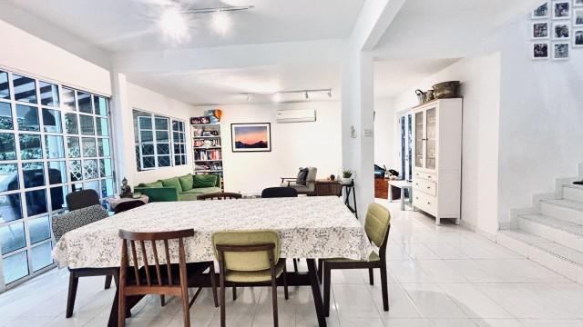 Sunset Way Detached House For Sale, $16,000,000, 6 Bed 5 Bath 4,500 sqft $1,963.00 psf