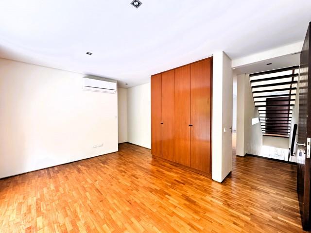 Barker Road Detached House For Sale, $14,800,000, 5 Bed 6 Bath 5,500 sqft $3,017.00 psf